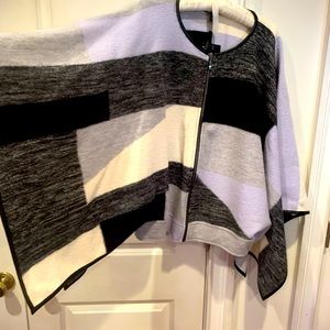 STUNNING! NWT Alfani zip up Wool cape 🧶🧵🪡